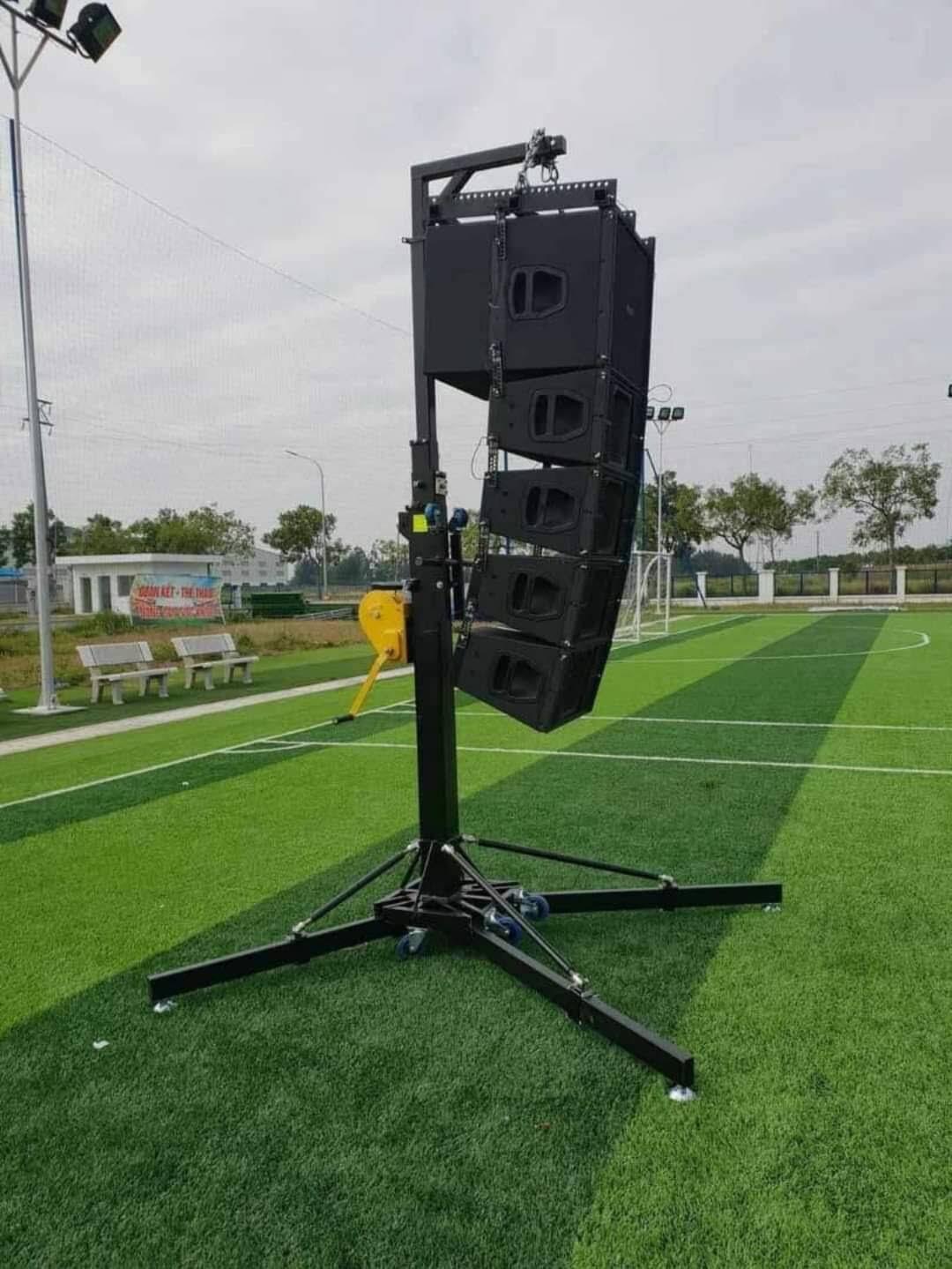 Line Array Stand – Professional Speaker Support Stand